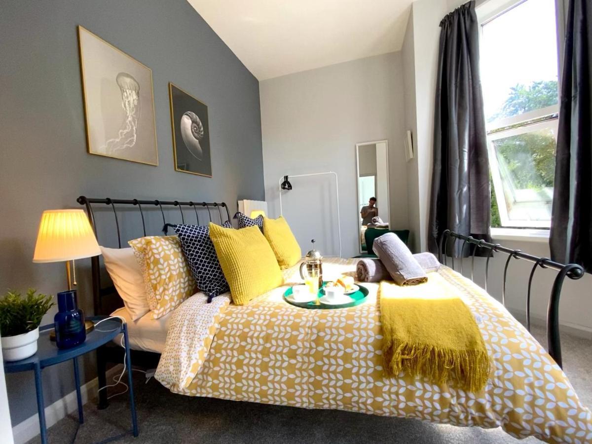 Trendy Stylish Apartment! - 5 Minute Walk To The Best Beach! - Great Location - Parking - Fast Wifi - Smart Tv - Newly Decorated - Sleeps Up To 6! Close To Bournemouth & Poole Town Centre & Sandbanks Экстерьер фото