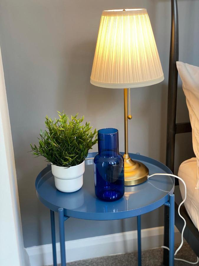 Trendy Stylish Apartment! - 5 Minute Walk To The Best Beach! - Great Location - Parking - Fast Wifi - Smart Tv - Newly Decorated - Sleeps Up To 6! Close To Bournemouth & Poole Town Centre & Sandbanks Экстерьер фото